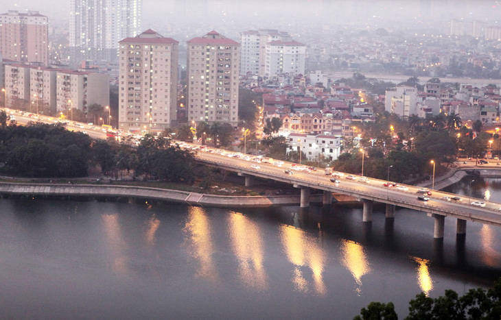 Hà Nội đề xuất xây thêm 2 cầu vượt hồ Linh Đàm - Ảnh 1.