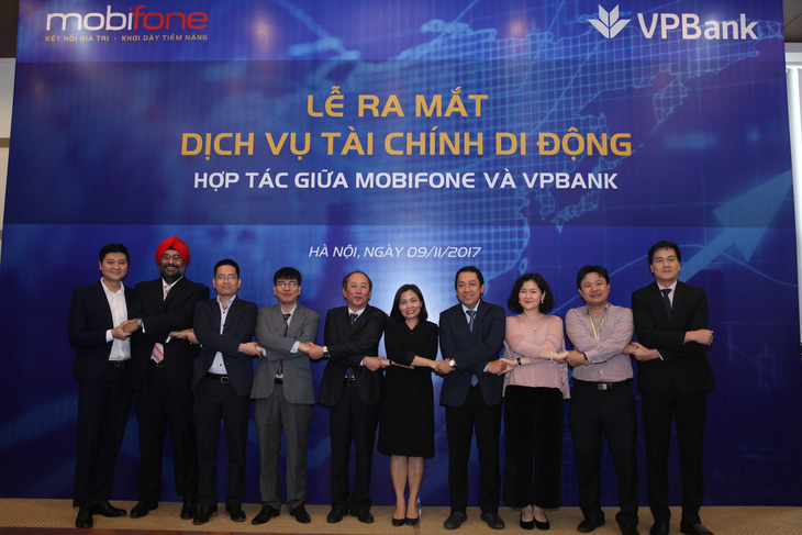 VPBank bắt tay MobiFone ra mắt sản phẩm tài chính di động - Ảnh 1.