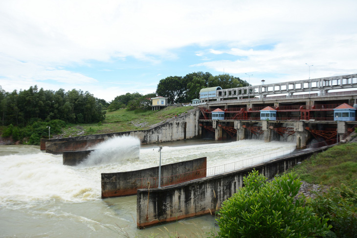 Duyệt dự án dẫn nước hồ Dầu Tiếng vượt sông làm thủy lợi  - Ảnh 1.