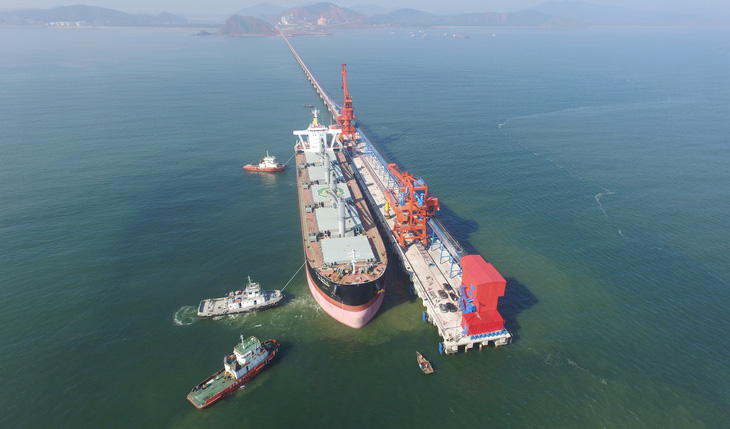 Nghệ An mở cầu cảng quốc tế đón tàu 70.000 tấn - Ảnh 1.