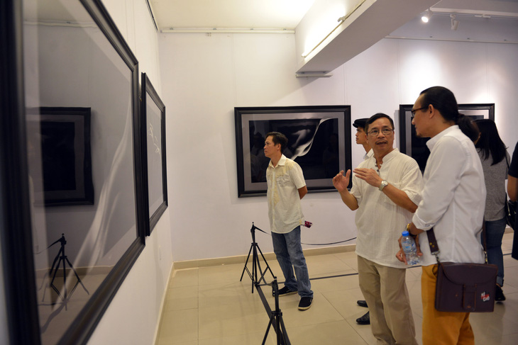 Khai mạc triển lãm ảnh khỏa thân của Hạo Nhiên - Ảnh 9.
