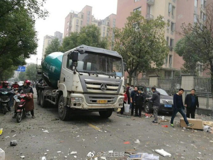 Nhà máy Trung Quốc nổ ầm, hơn 30 người nhập viện - Ảnh 3.