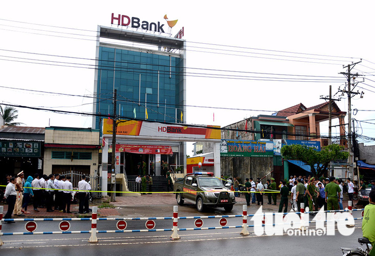 Tạm giữ anh trai nghi can cướp ngân hàng HD Bank ở Đồng Nai - Ảnh 1.