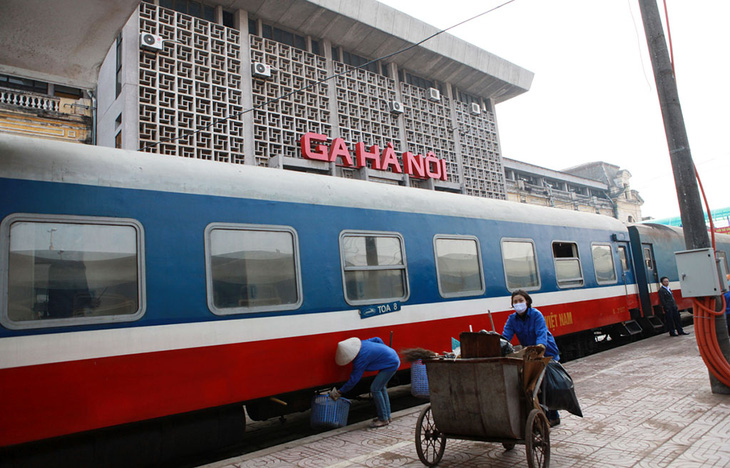 Đề xuất 7.000 lao động đường sắt Sài Gòn, Hà Nội về chung nhà - Ảnh 1.