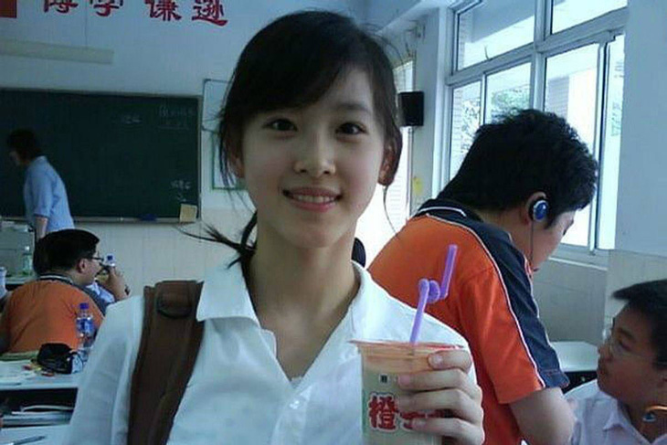 ‘Em gái trà sữa’ kiêm nữ tỉ phú trẻ nhất Trung Quốc - Ảnh 2.
