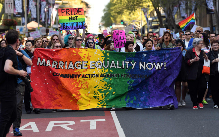 Lễ ăn mừng cầu vồng của người đồng tính Úc - Ảnh 2.
