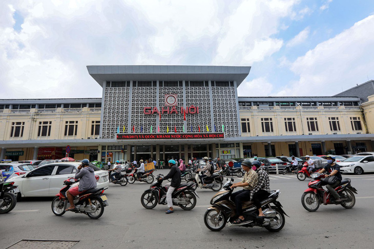 Phó thủ tướng Trần Hồng Hà chỉ đạo các ga đường sắt tốc độ cao tại Hà Nội, TP.HCM cần bố trí ở trung tâm - Ảnh: VIỆT DŨNG