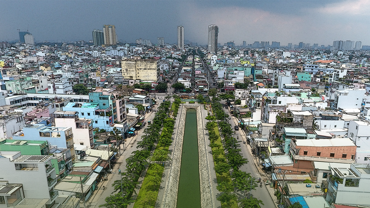 Cuộc sống đổi thay bên kênh Hàng Bàng