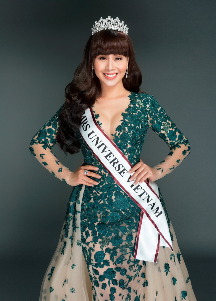 Vương miện Miss Earth Việt Nam nổi bật với 5 viên ngọc bích - Ảnh 2.