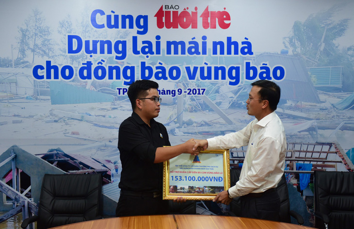 Công ty Vạn Thái trao hơn 153 triệu đồng hỗ trợ đồng bào vùng bão - Ảnh 1.