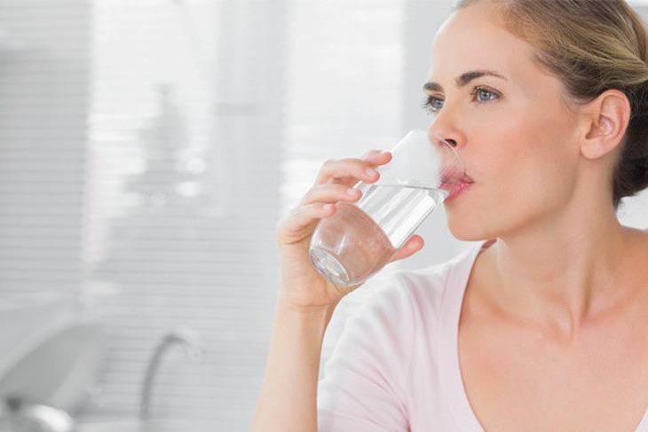 Uống không đủ nước có hại cho sức khỏe - Ảnh 1.
