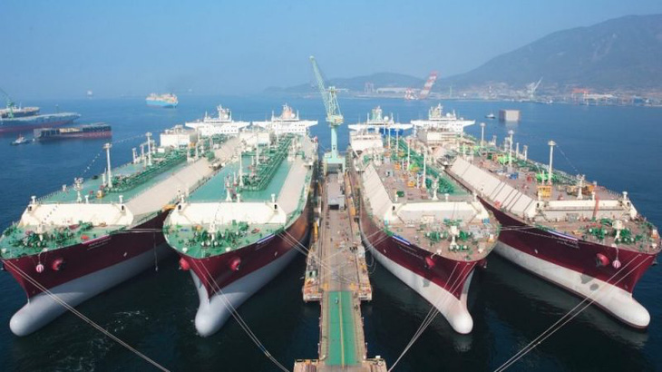 Hàn Quốc đóng tàu dùng khí tự nhiên hóa lỏng lớn nhất thế giới - Ảnh 1.