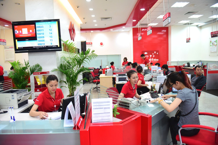 Techcombank đạt lợi nhuận 6.700 tỉ đồng trong 6 tháng đầu năm - Ảnh 1.