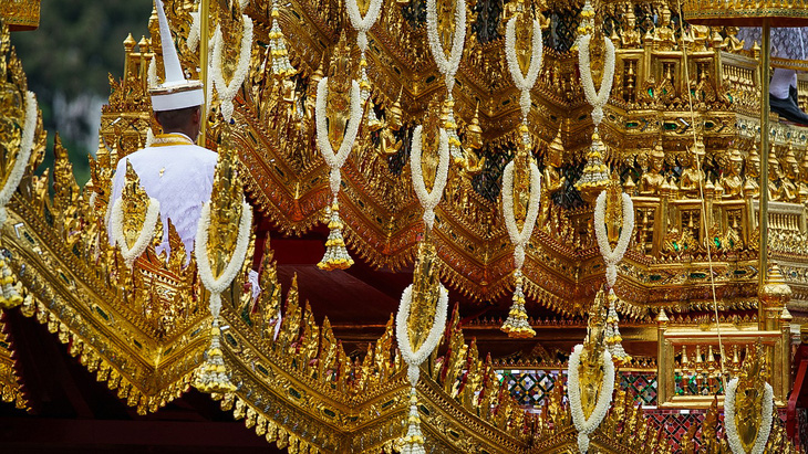 Những hình ảnh ấn tượng trong lễ hỏa táng vua Thái Lan - Ảnh 13.