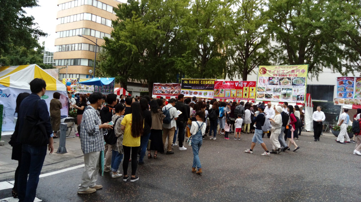 Tưng bừng lễ hội hàng Việt Nam tại Nhật - Ảnh 2.