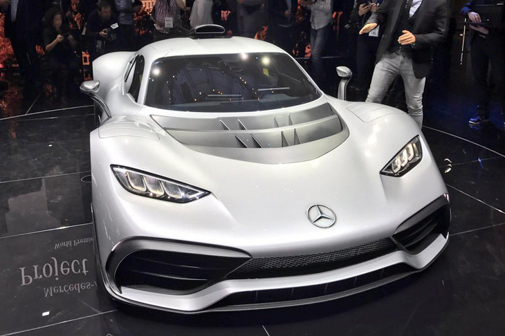 Mercedes ra mắt siêu xe hybrid: khi xe đua thành xe chạy trên phố - Ảnh 1.