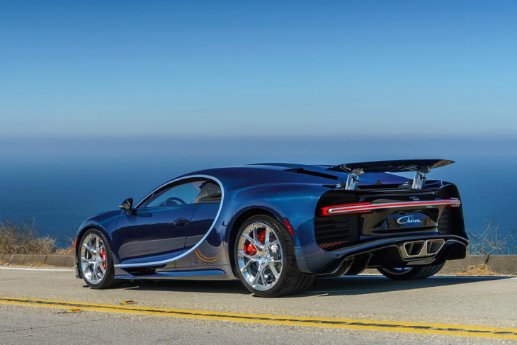 Chỉ 32 giây, Bugatti Chiron tăng tốc  từ 0 lên 400km - Ảnh 2.