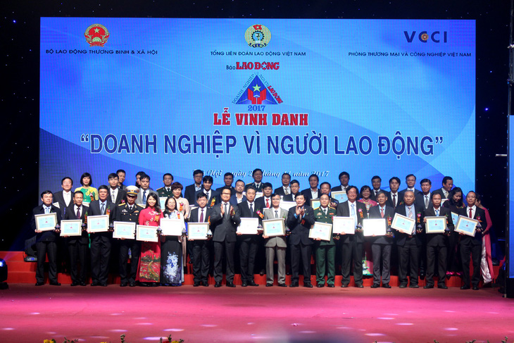 Vinh danh 74 doanh nghiệp vì người lao động năm 2017 - Ảnh 3.