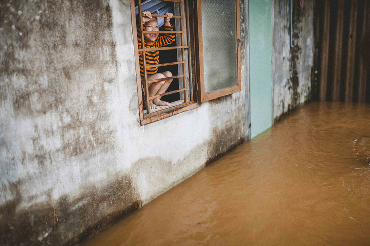 Vào vùng rốn lũ Đại Lộc, hơn 4.000 nhà ngập sâu hơn 1m - Ảnh 12.