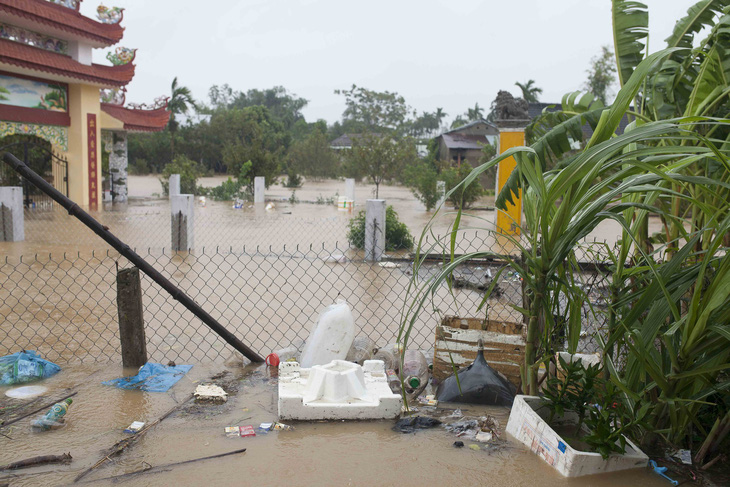 Vào vùng rốn lũ Đại Lộc, hơn 4.000 nhà ngập sâu hơn 1m - Ảnh 15.