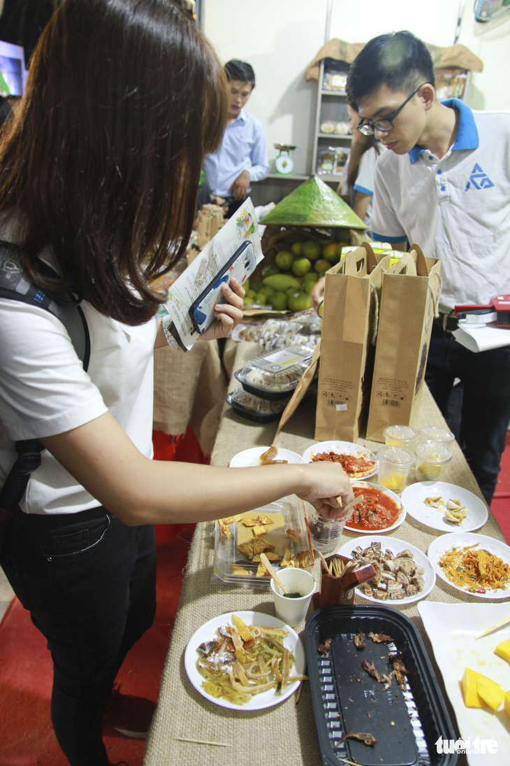 Lễ hội ẩm thực Food Fest ngày đầu hoành tráng nhưng chưa đặc sắc - Ảnh 4.