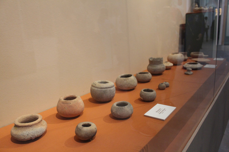 Trưng bày cổ vật văn hóa Óc Eo ở bảo tàng Chăm phục vụ APEC - Ảnh 8.