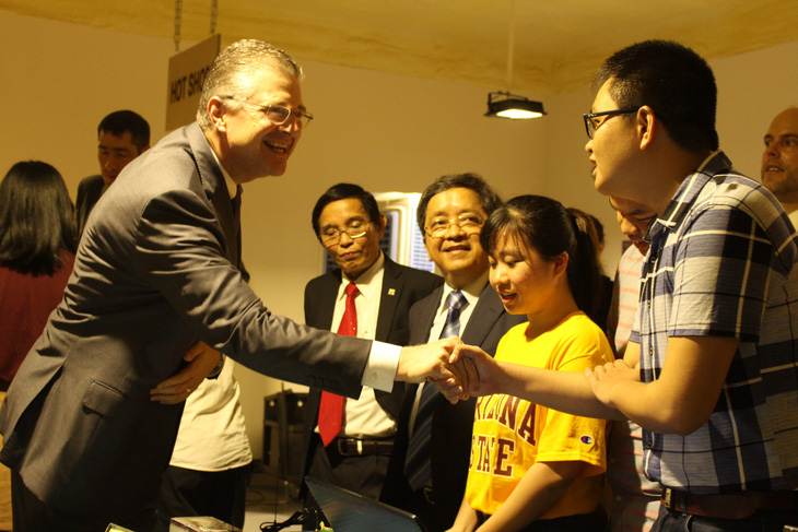 Tân đại sứ Hoa Kỳ tại Việt Nam thăm Đại học Đà Nẵng - Ảnh 1.