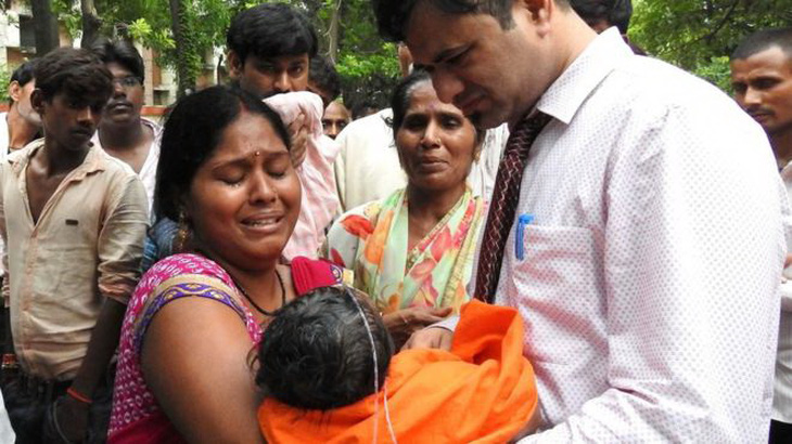 Lại thêm hàng chục trẻ chết liên tục tại bệnh viện Ấn Độ - Ảnh 1.