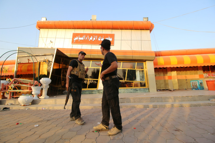 Khủng bố IS đóng giả quân nhân gây thương vong gần 200 người ở Iraq - Ảnh 2.