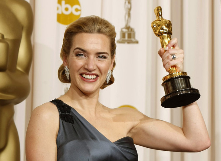 Kate Winslet cố ý lờ Harvey Weinstein khi nhận Oscar 2009 - Ảnh 1.