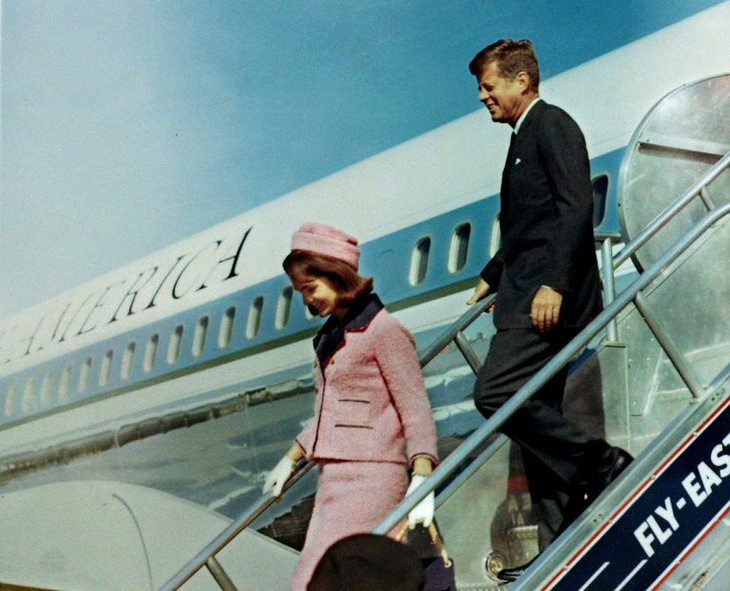 Mỹ tiếp tục công bố hồ sơ vụ ám sát tổng thống Kennedy - Ảnh 1.