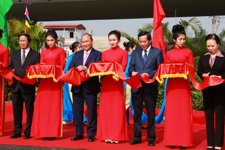 Thủ tướng dự lễ khánh thành hai dự án trọng điểm của Hải Phòng - Ảnh 1.