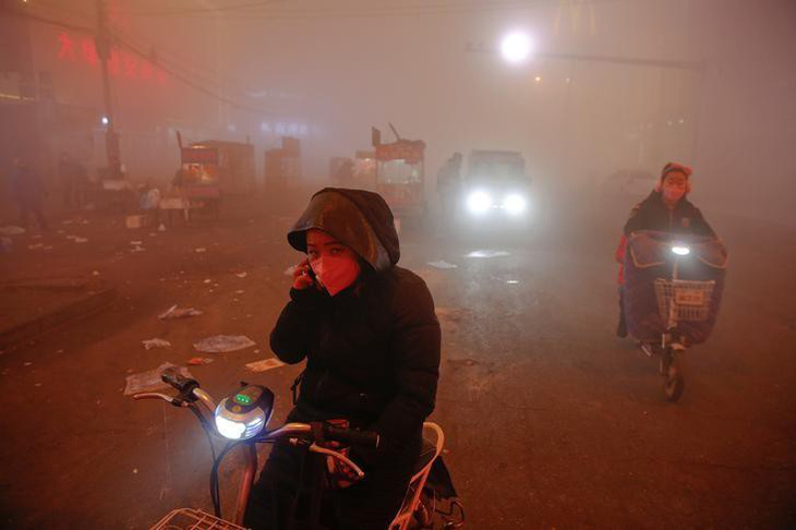 Trung Quốc lại cho phép dùng than sưởi ấm trong mùa đông - Ảnh 2.