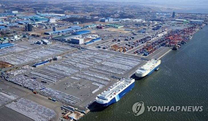 Bắt thêm tàu nghi chở dầu cho Triều Tiên - Ảnh 2.
