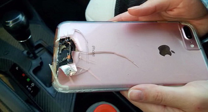 Cô gái thoát chết ở Las Vegas nhờ iPhone - Ảnh 1.