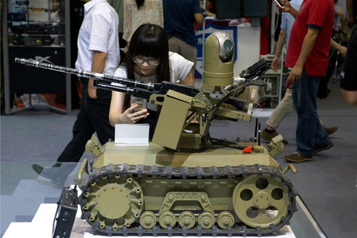 Trung Quốc chạy đua với Mỹ phát triển vũ khí robot - Ảnh 3.