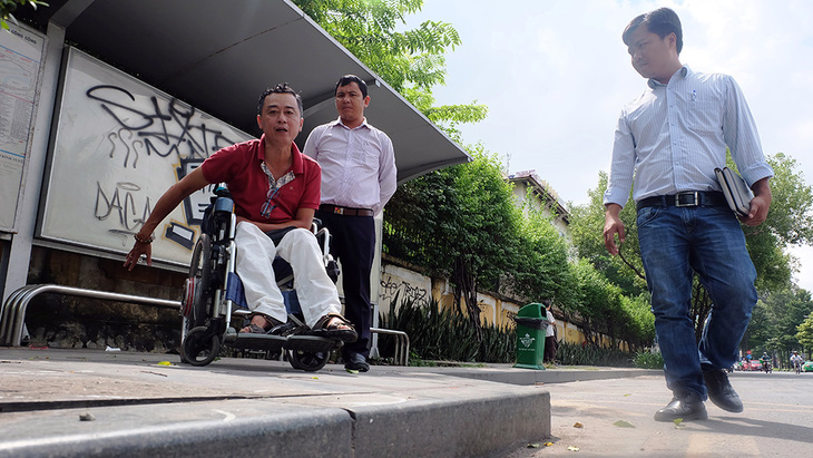 Người khuyết tật được mời trải nghiệm, góp ý cho xe buýt TP.HCM - Ảnh 5.