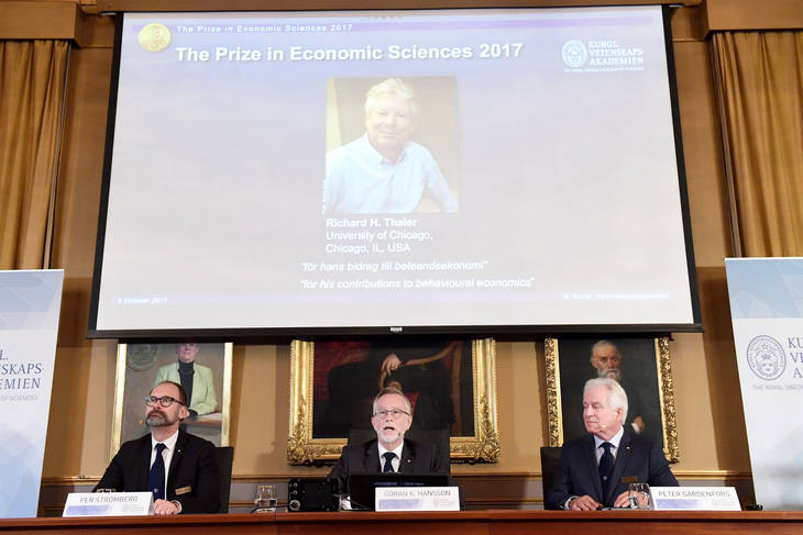 Giáo sư ĐH Chicago thắng giải Nobel kinh tế 2017 - Ảnh 2.