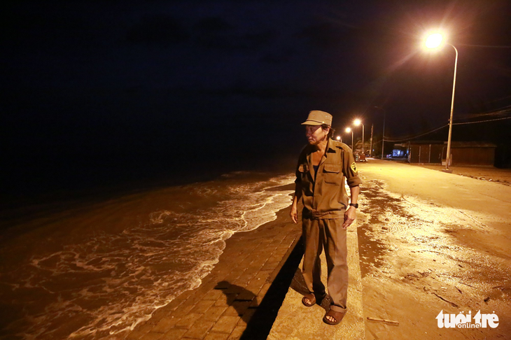 Làng biển Phan Rang không ngủ trước bão lớn - Ảnh 9.