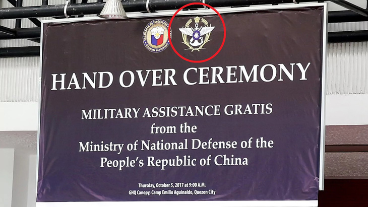 Philippines xin lỗi vì xài hình Đài Loan khi nhận súng Trung Quốc - Ảnh 2.