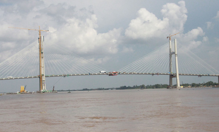 Hợp long Cầu Cao Lãnh nối đôi bờ sông Tiền - Ảnh 3.