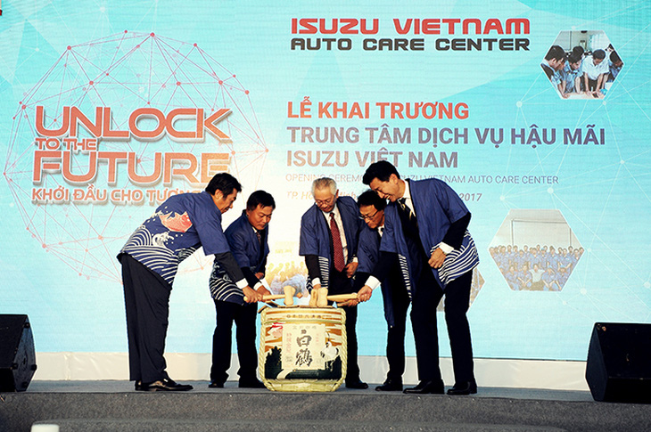 Isuzu Việt Nam ra mắt trung tâm dịch vụ hậu mãi tại TP.HCM - Ảnh 2.