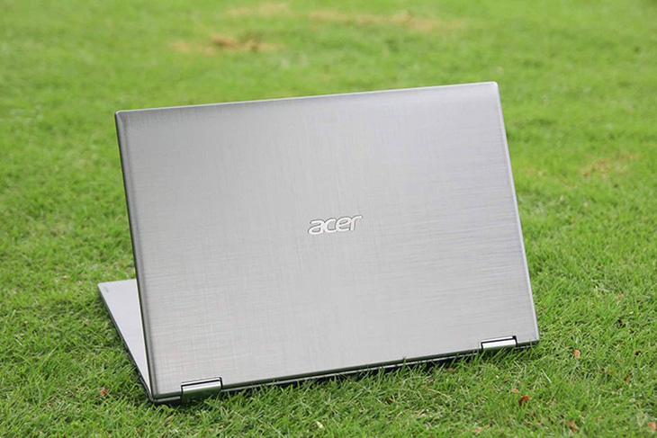 “Đập hộp” laptop Acer Spin 3 - Ảnh 1.