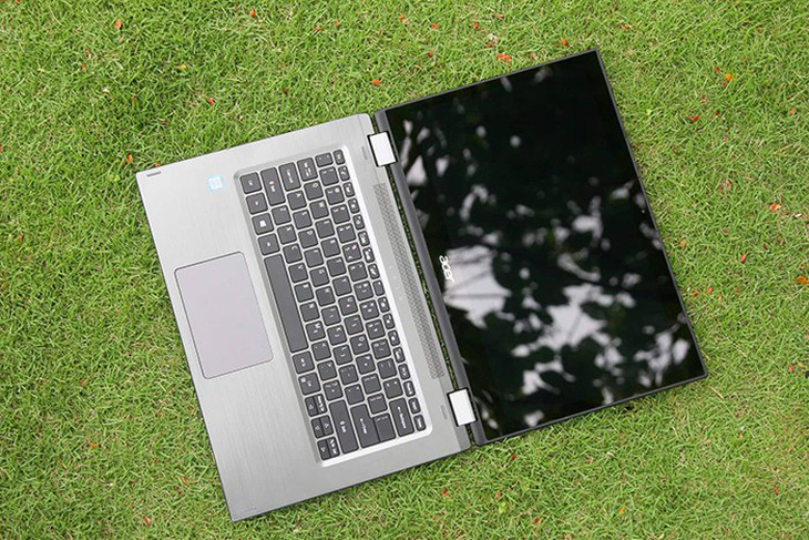 “Đập hộp” laptop Acer Spin 3 - Ảnh 2.