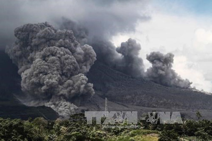 Indonesia: Núi lửa Sinabung phun trào dữ dội - Ảnh 1.