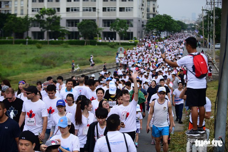 Gần 20.000 người tham gia chạy bộ từ thiện tại TP.HCM - Ảnh 10.