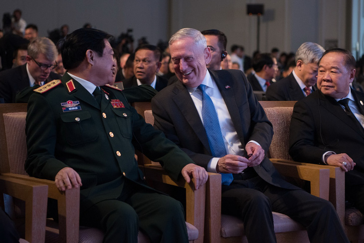 Bộ trưởng Quốc phòng Việt và Mỹ gặp nhau tại Philippines - Ảnh 2.