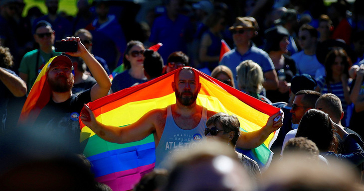 Lễ ăn mừng cầu vồng của người đồng tính Úc - Ảnh 3.