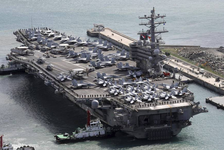 Ba tàu sân bay Mỹ tới châu Á bảo vệ ông Trump - Ảnh 6.