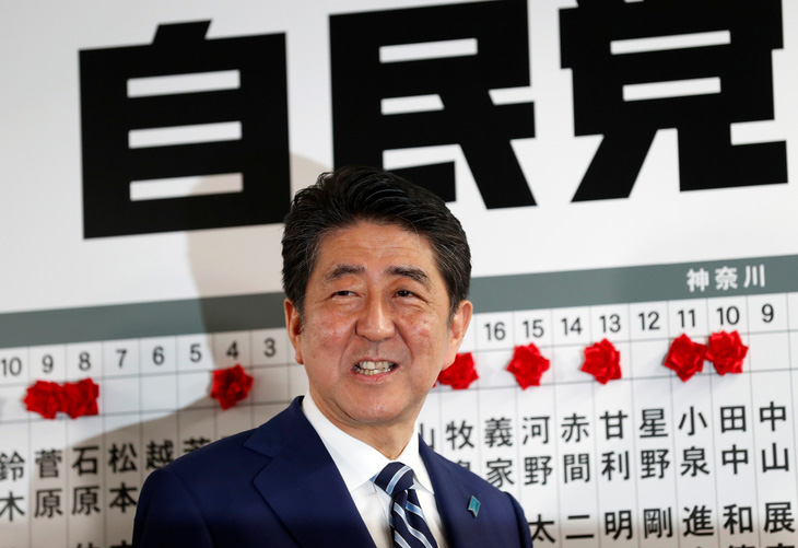 Chứng khoán Tokyo tăng mức kỷ lục khi ông Abe đắc cử - Ảnh 1.